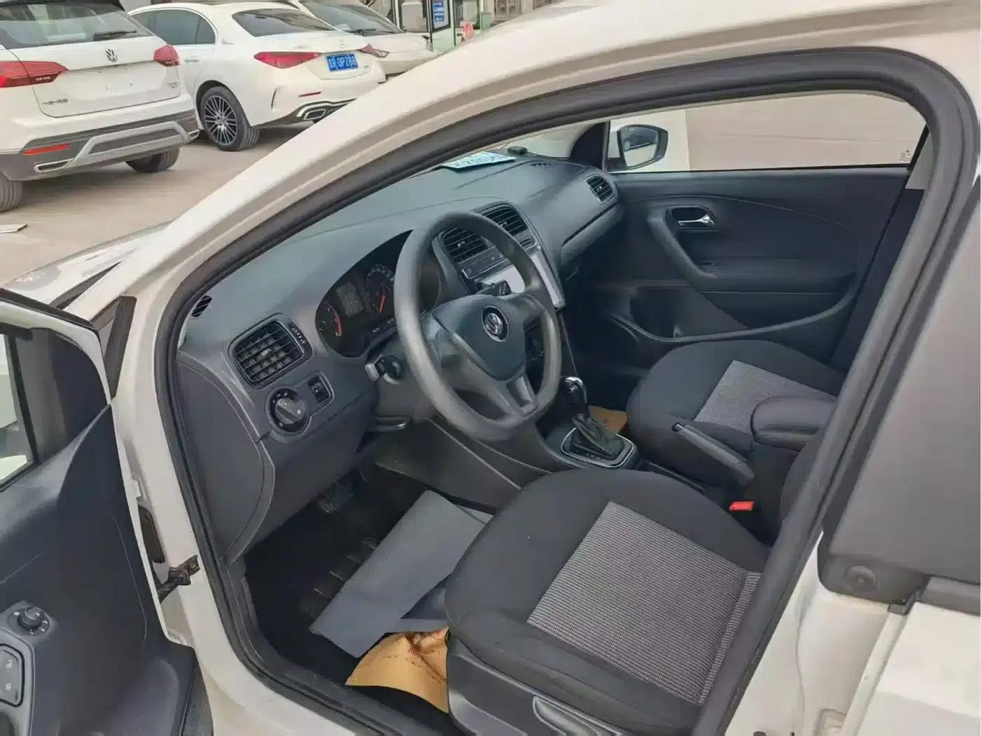 2018 Polo 1.5L Automatic Comfort Edition — миниатюра 3