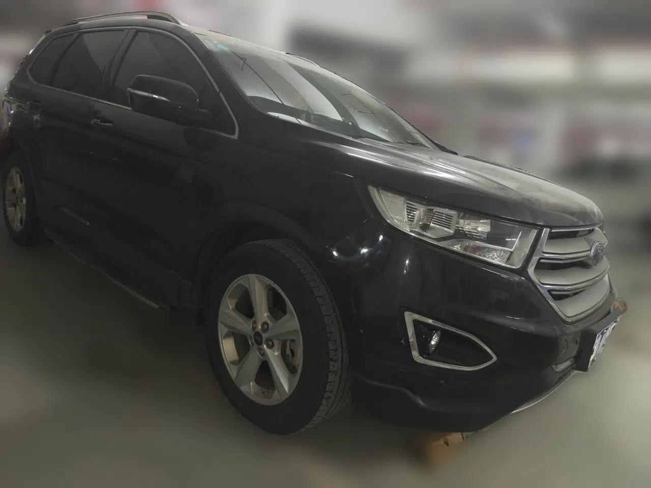 Ford Edge 2016 EcoBoost 245 Two-Wheel-Drive Titanium 5-Seater — миниатюра 3