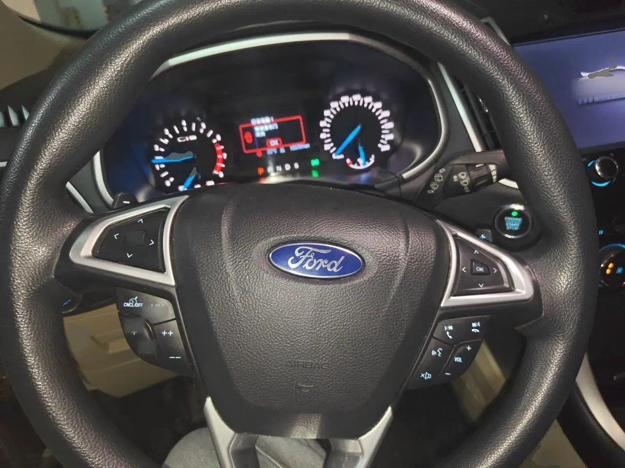 Ford Edge 2016 EcoBoost 245 Two-Wheel-Drive Titanium 5-Seater — миниатюра 10