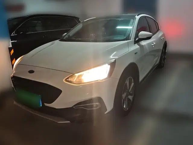Ford Focus Active 2020 EcoBoost 180 Automatic Trendy Model