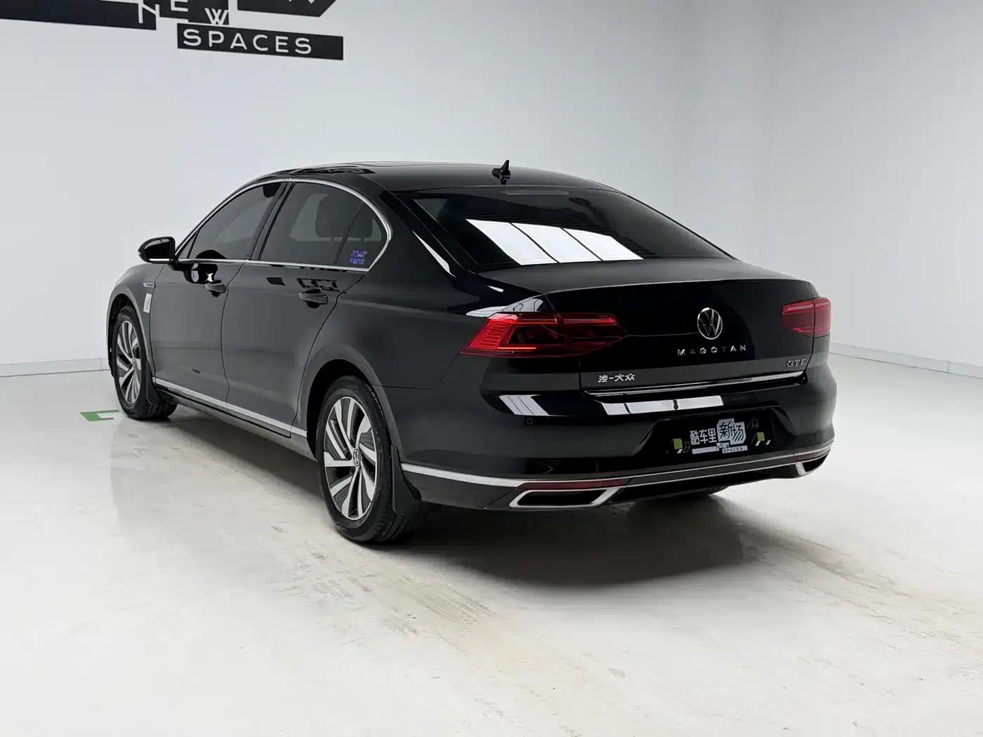 2022 Volkswagen Passat PHEV GTE Luxury Edition — миниатюра 6