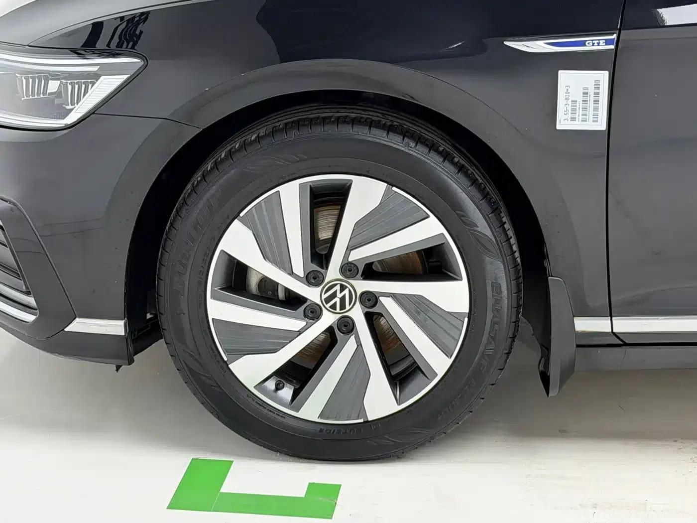 2022 Volkswagen Passat PHEV GTE Luxury Edition — миниатюра 8
