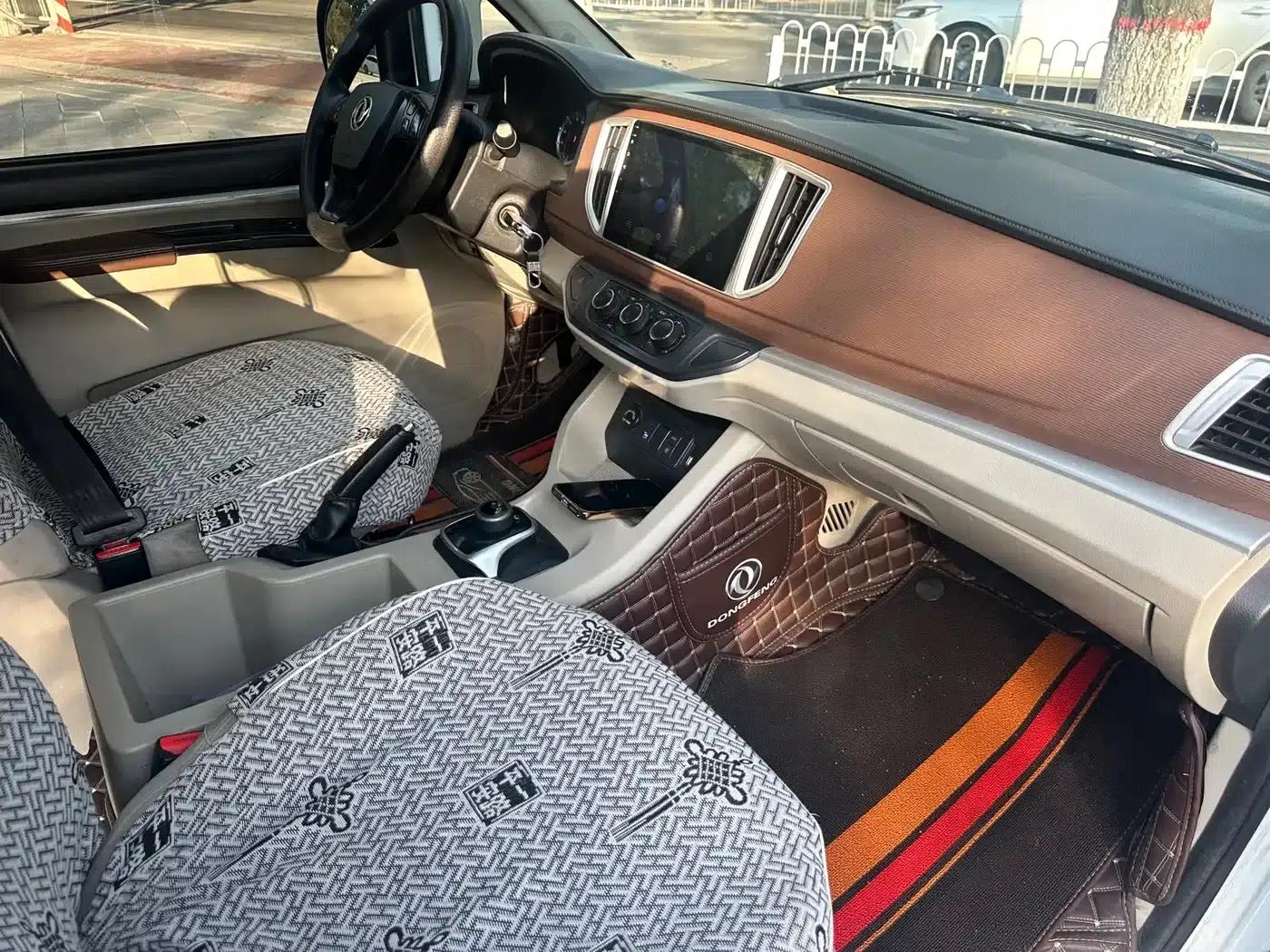 Lingzhi New Energy 2021 Passenger Edition Comfort 9-Seater — миниатюра 11