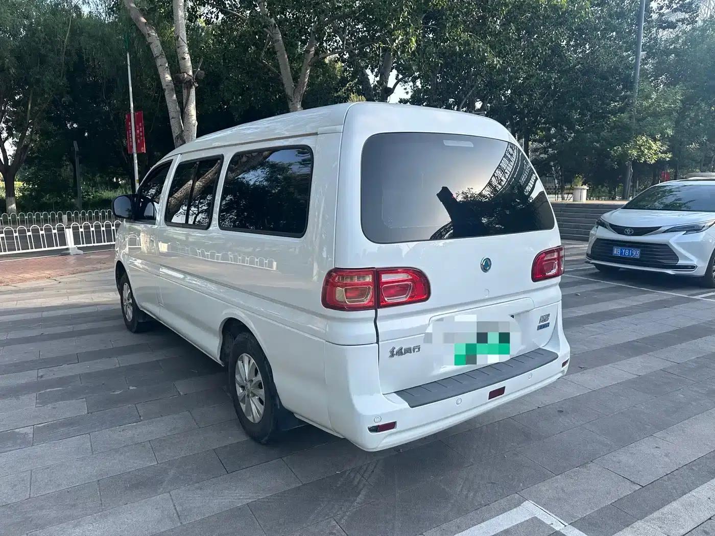 Lingzhi New Energy 2021 Passenger Edition Comfort 9-Seater — миниатюра 6