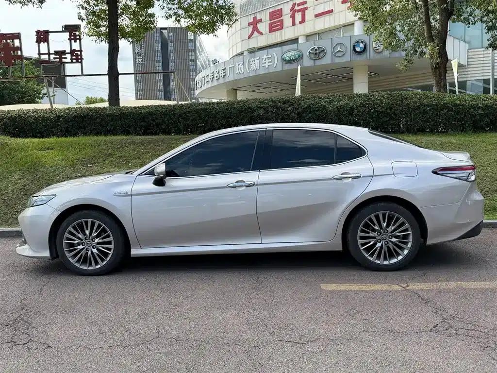 Camry 2019 Hybrid 2.5HG Luxury Edition (China VI Emission Standard) — миниатюра 3
