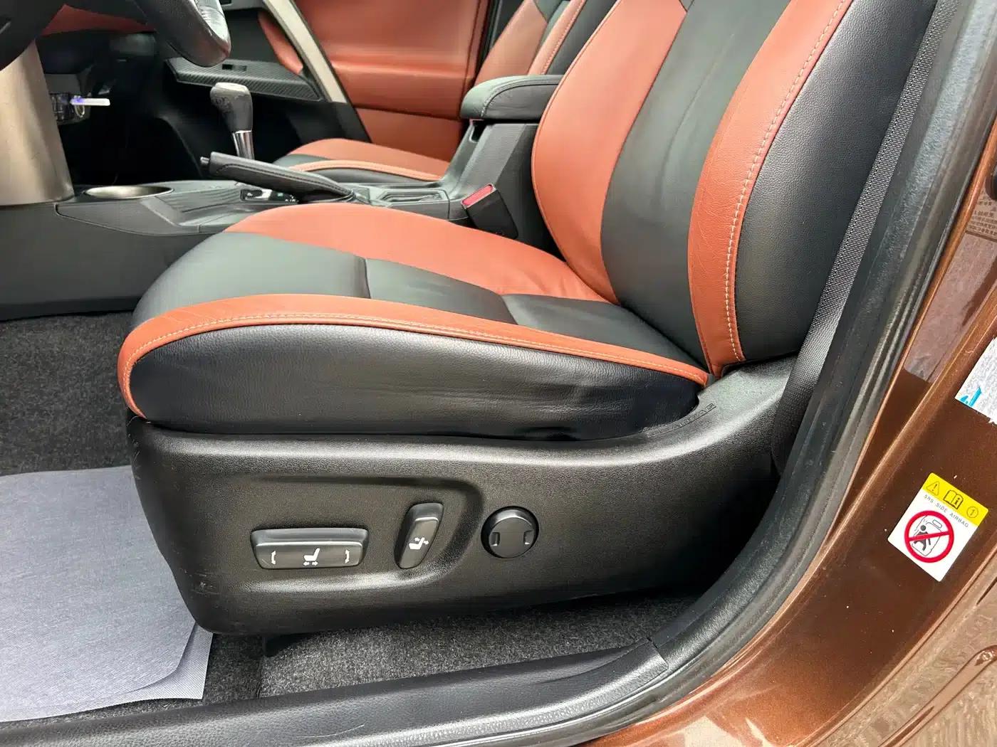 2015 RAV4 2.5L Automatic 4WD Elite Edition — миниатюра 24