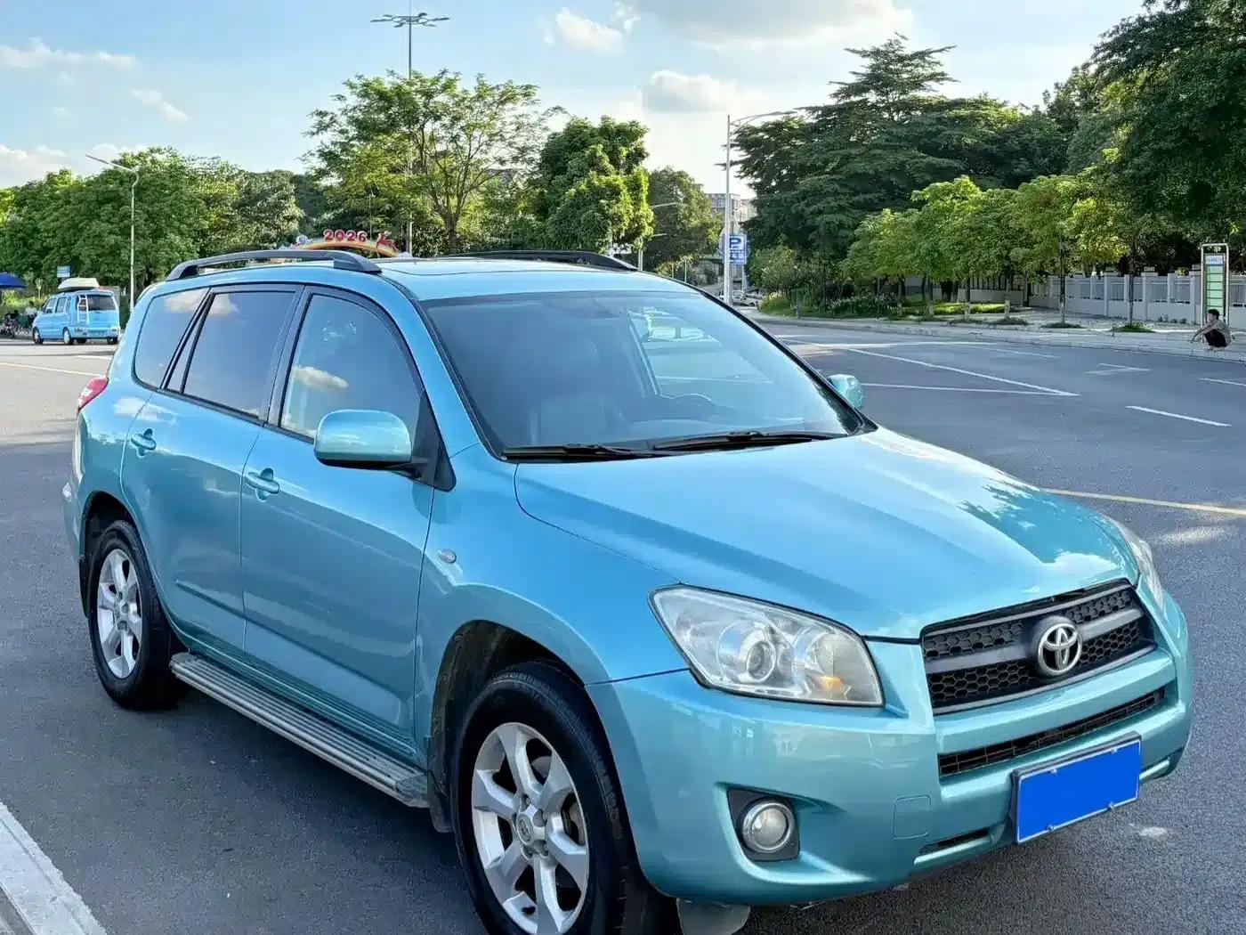 RAV4 2009 2.0L Automatic Luxury Edition — миниатюра 3