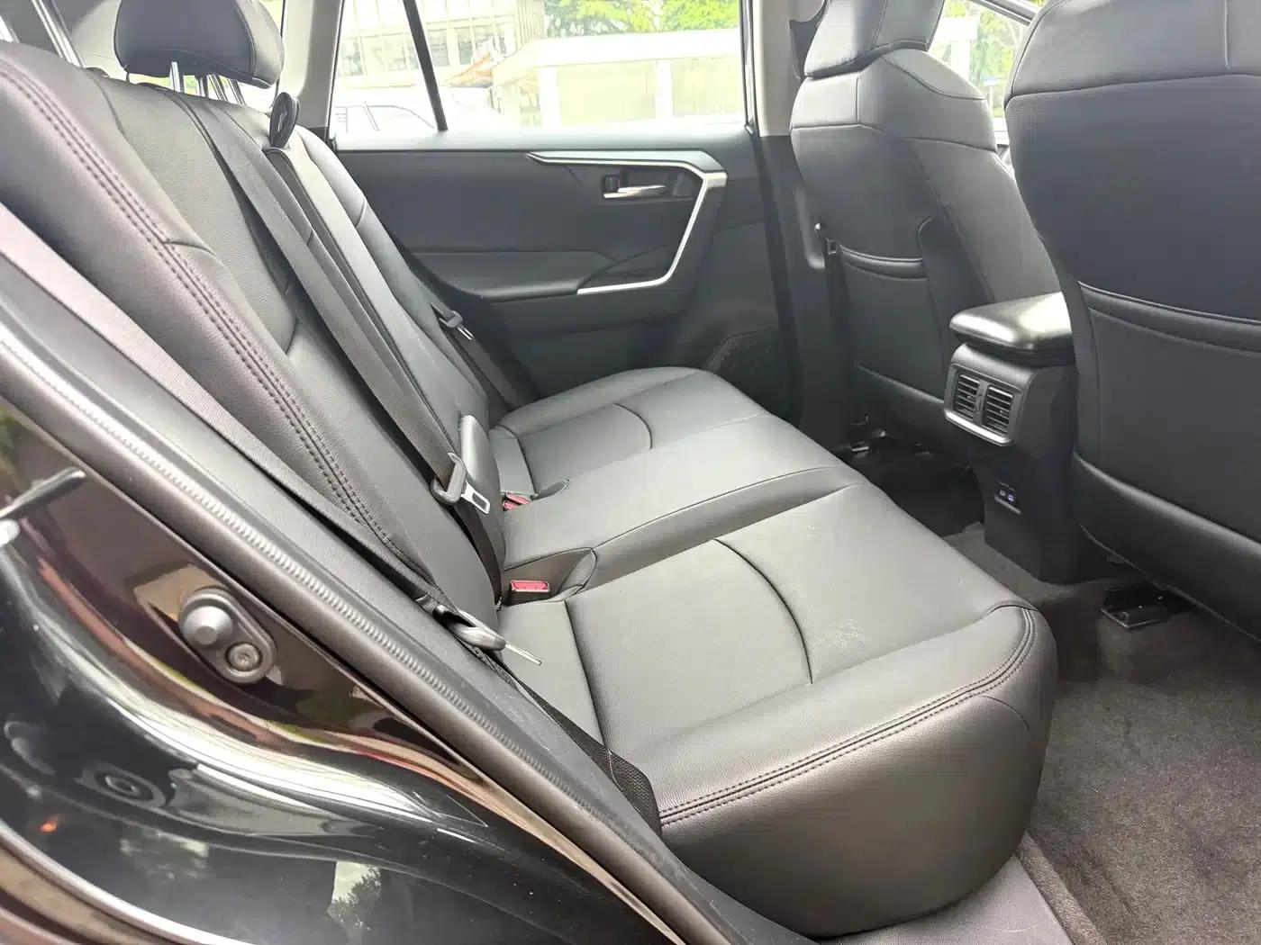 2022 Toyota RAV4 2.0L CVT 2WD Fashion Edition — миниатюра 13