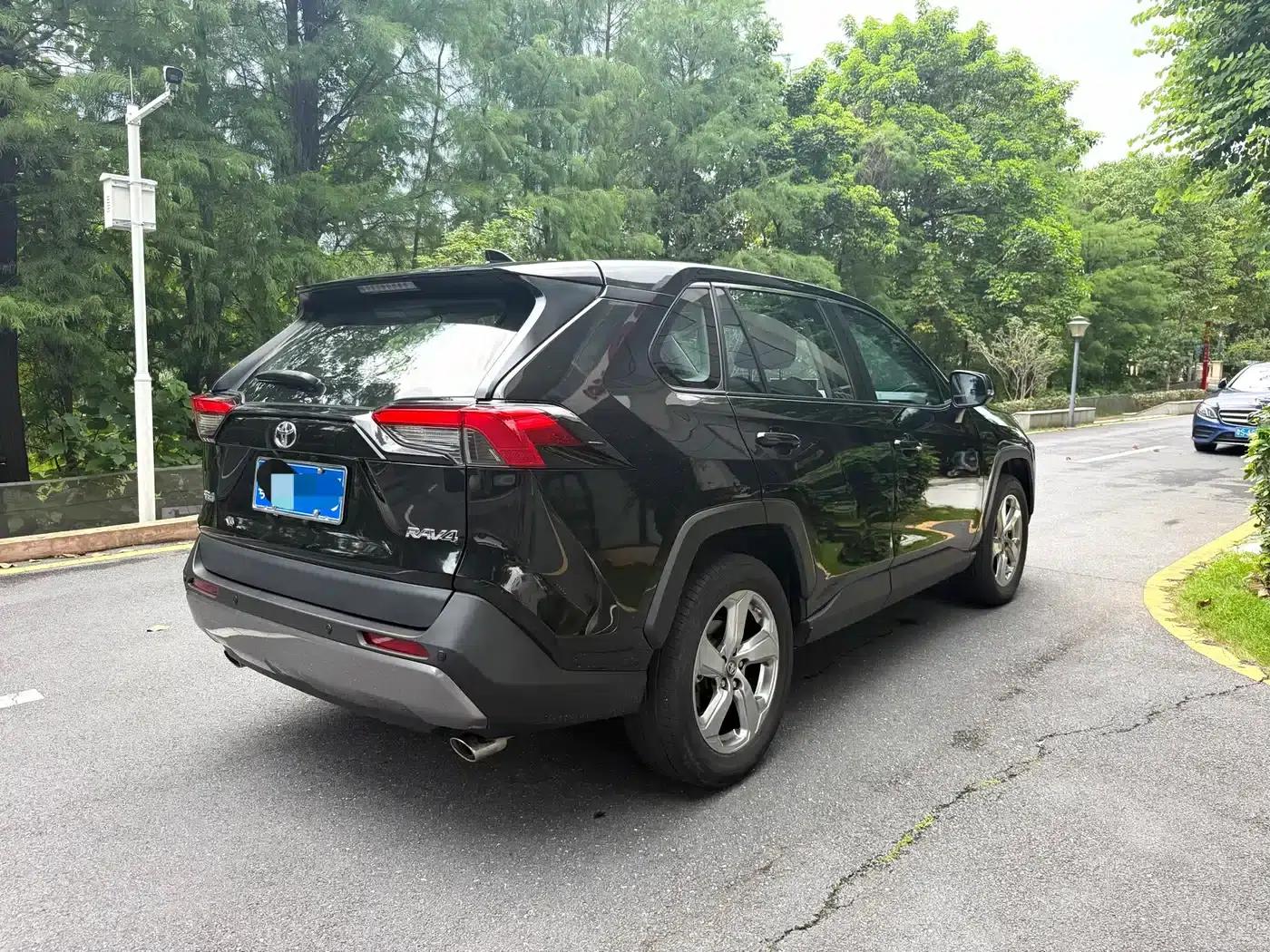 2022 Toyota RAV4 2.0L CVT 2WD Fashion Edition — миниатюра 5