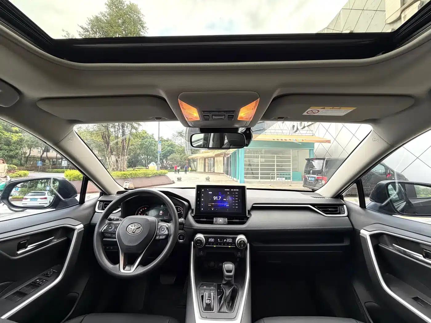 2022 Toyota RAV4 2.0L CVT 2WD Fashion Edition — миниатюра 8