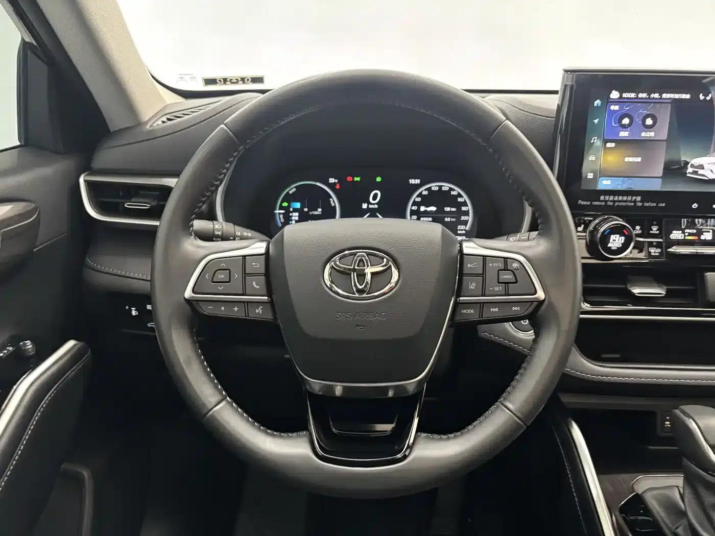 2024 Toyota Highlander 2.5L Intelligent Hybrid Dual-Motor AWD Premium Edition (7-seater) — миниатюра 16
