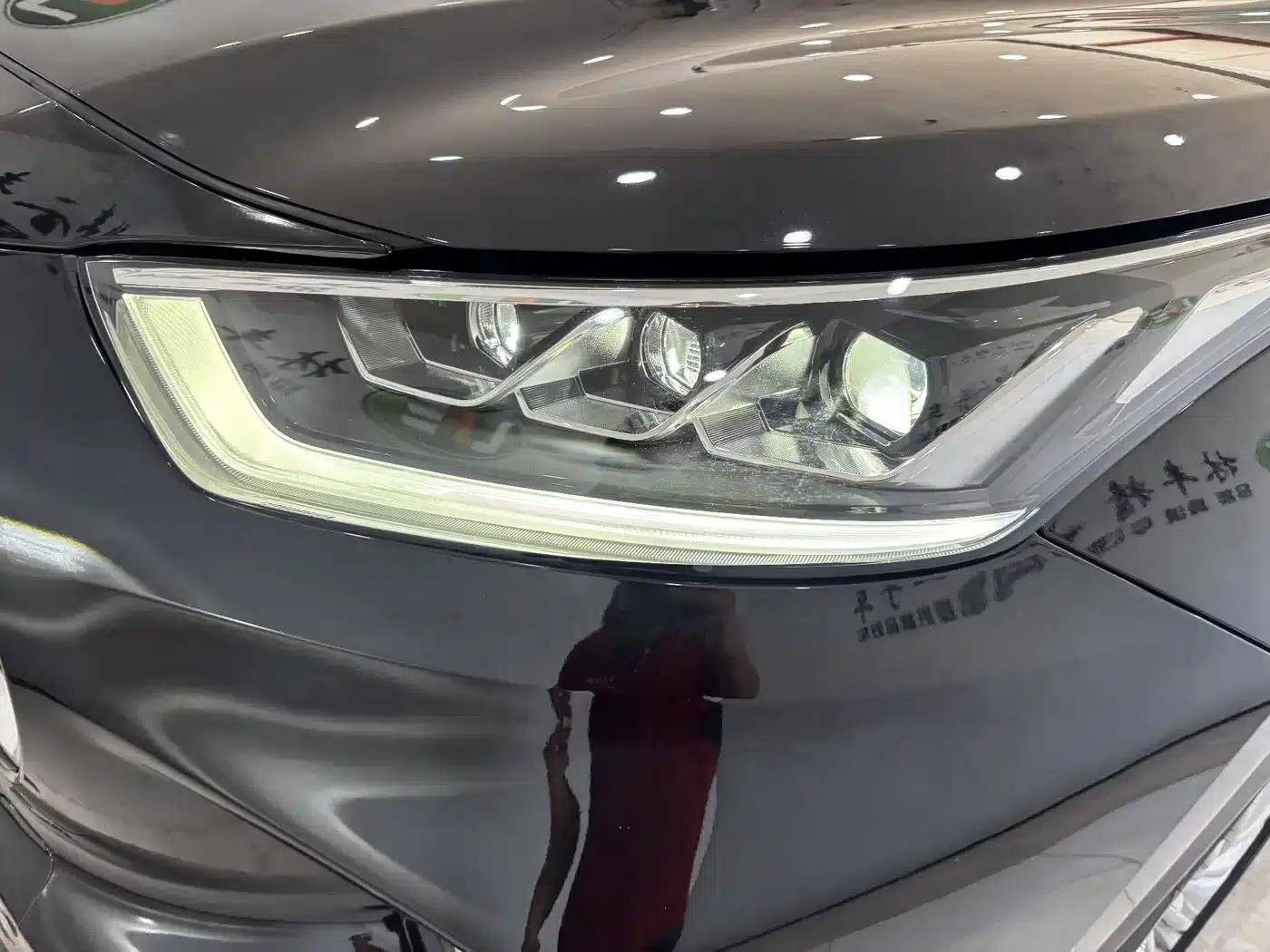 2024 Toyota Highlander 2.5L Intelligent Hybrid Dual-Motor AWD Premium Edition (7-seater) — миниатюра 9
