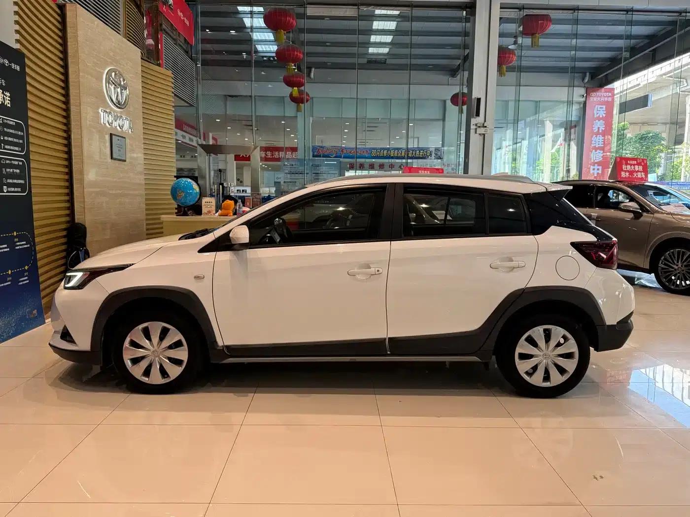 YARiS L Zhixuan 2020 1.5L CVT Leading Edition — миниатюра 6