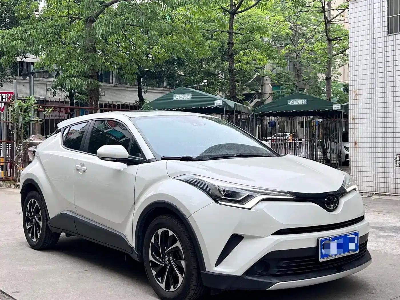 2021 Toyota C-HR 2.0L Ecstasy Edition — миниатюра 3