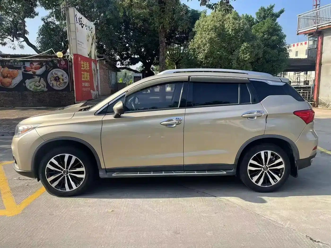 Trumpchi GS4 2017 235T Automatic 2WD Luxury Intelligent Edition — миниатюра 8