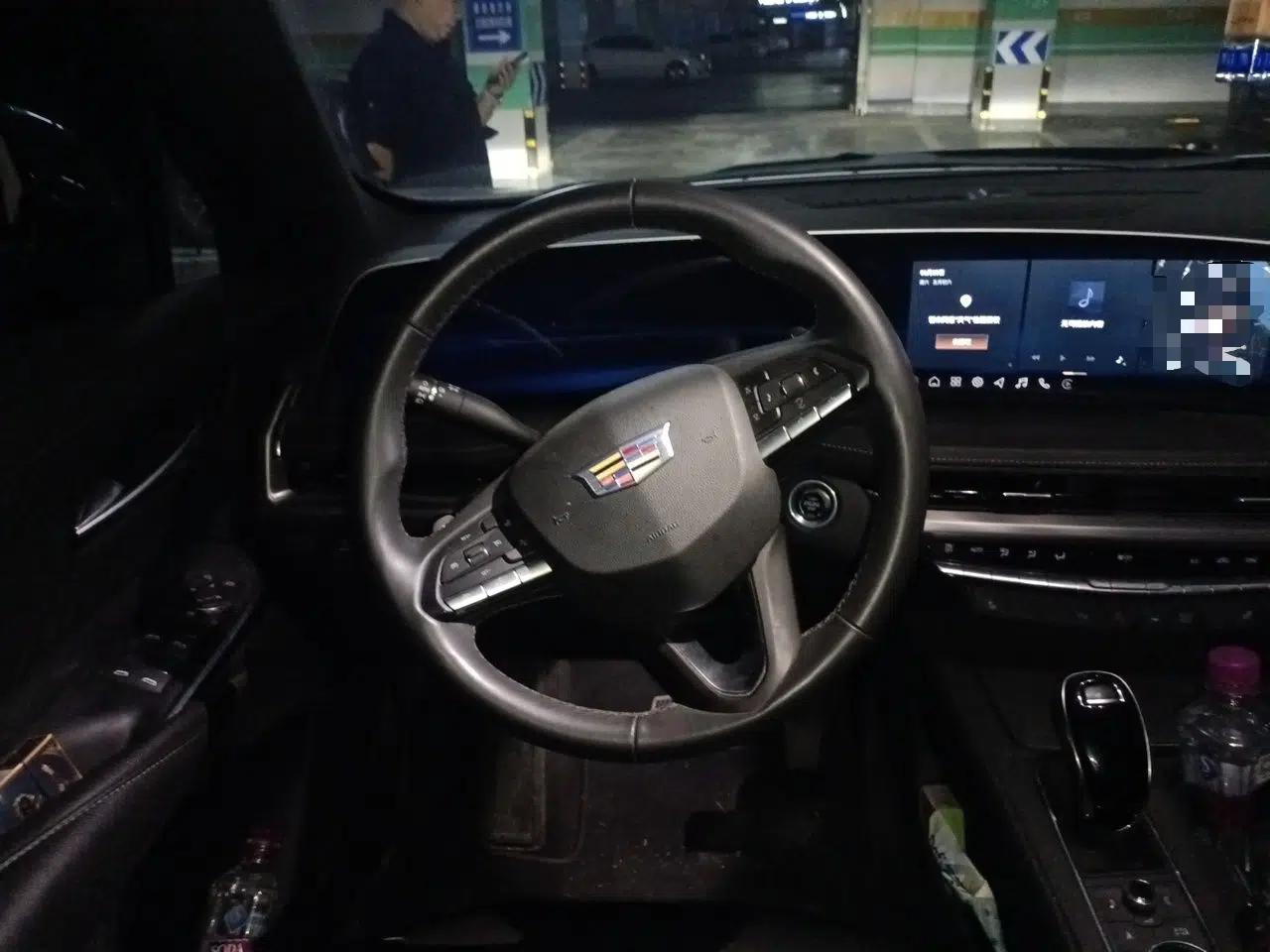 Cadillac XT4 2024 28T Two-Wheel-Drive Luxury Version — миниатюра 10