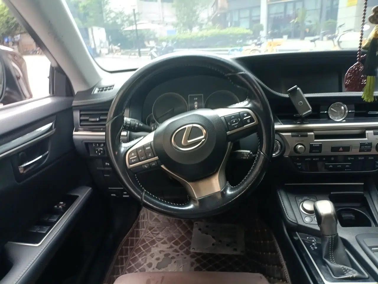 Lexus ES 2015 200 Elite Edition — миниатюра 10