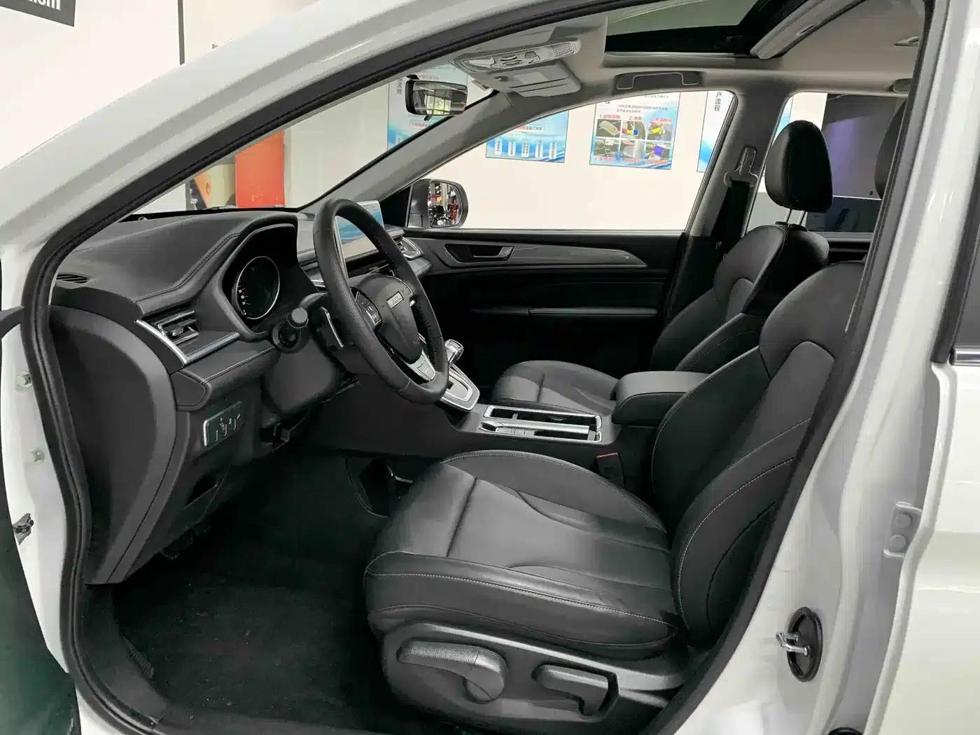 Haval M6 2023 PLUS 1.5T DCT Luxury Intelligent Connectivity Edition — миниатюра 9