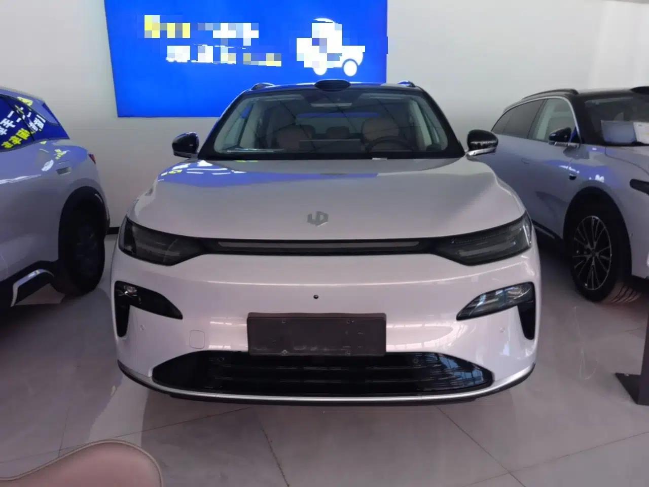 Leapmotor C11 2026 All-Electric 640 LiDAR Prestige Edition — миниатюра 2