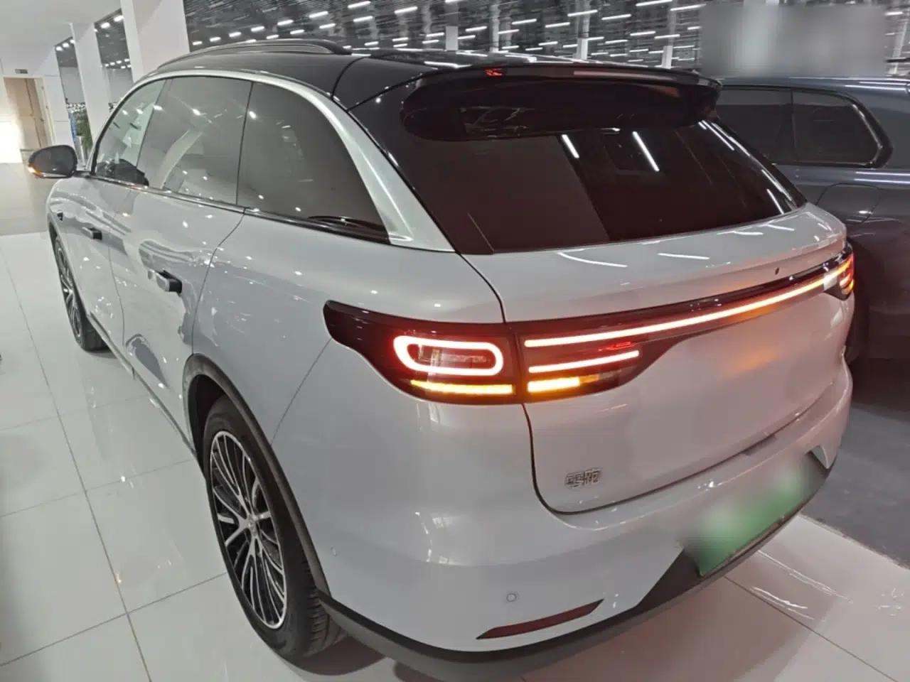 Leapmotor C11 2026 All-Electric 640 LiDAR Prestige Edition — миниатюра 4