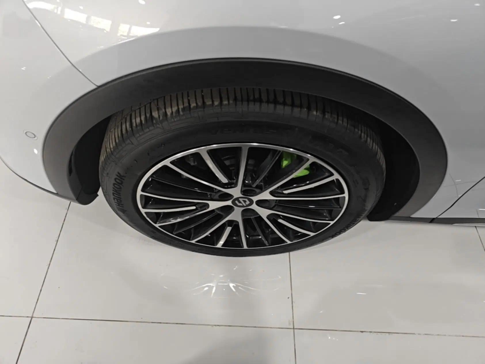 Leapmotor C11 2026 All-Electric 640 LiDAR Prestige Edition — миниатюра 10