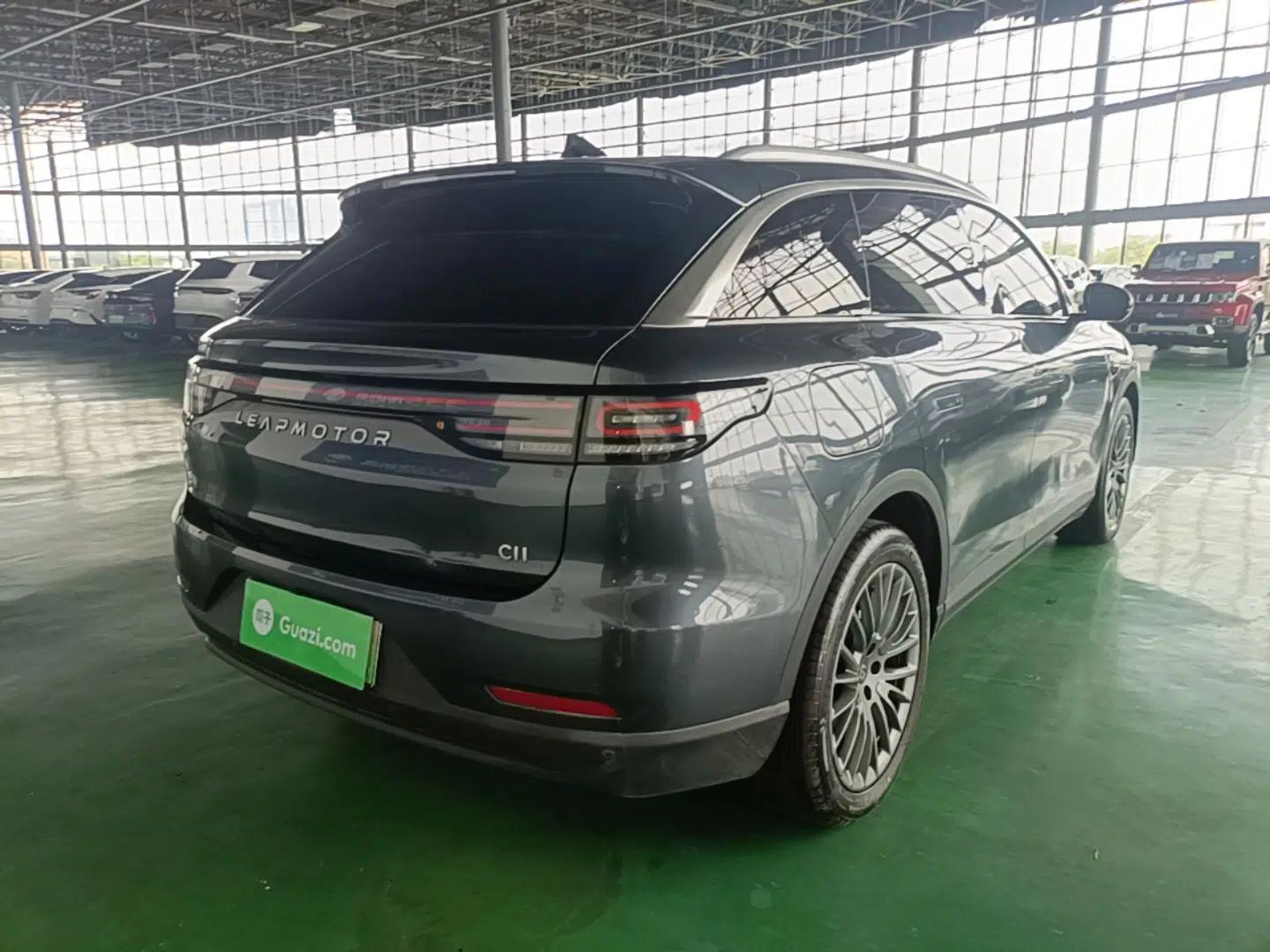Leapmotor C11 2023 Range-Extended 180 Comfort Edition — миниатюра 6