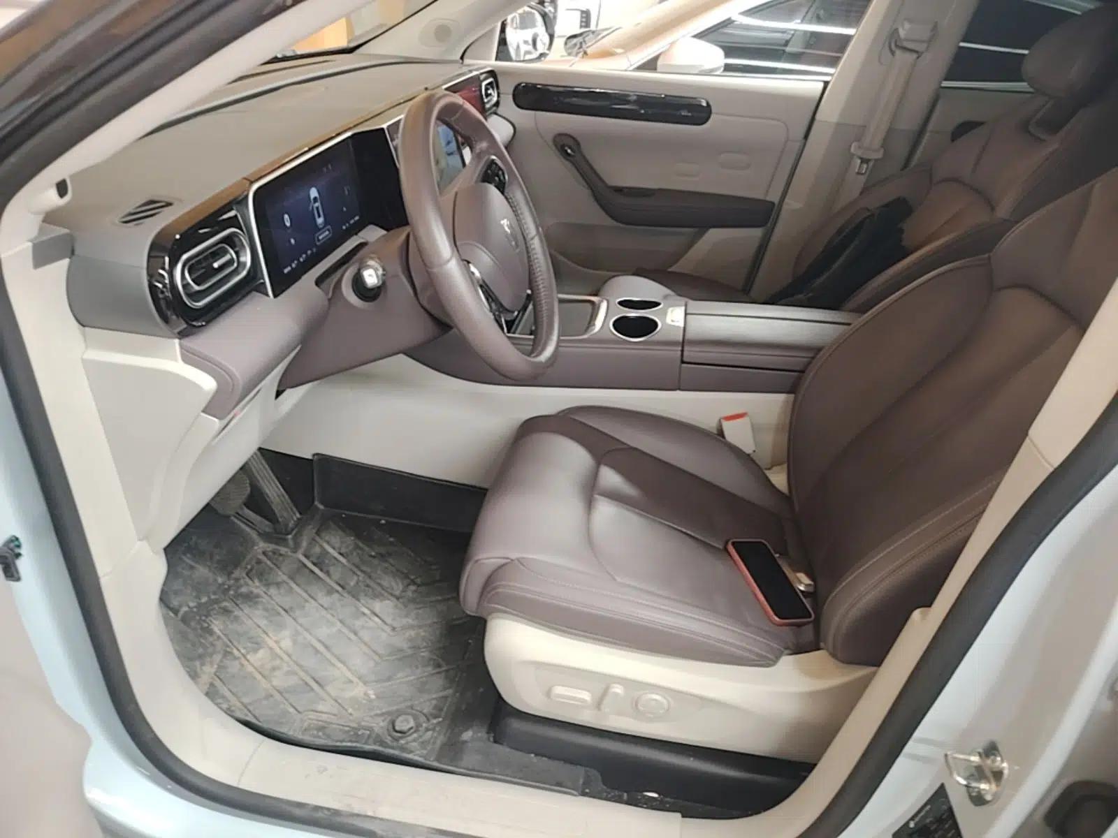 Leapmotor C11 2023 Range-Extended 300 Comfort Edition — миниатюра 17