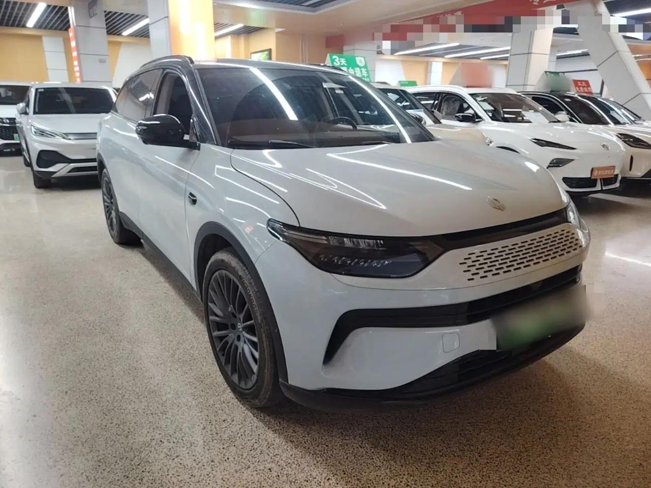 Leapmotor C11 2023 Range-Extended 300 Comfort Edition — миниатюра 3