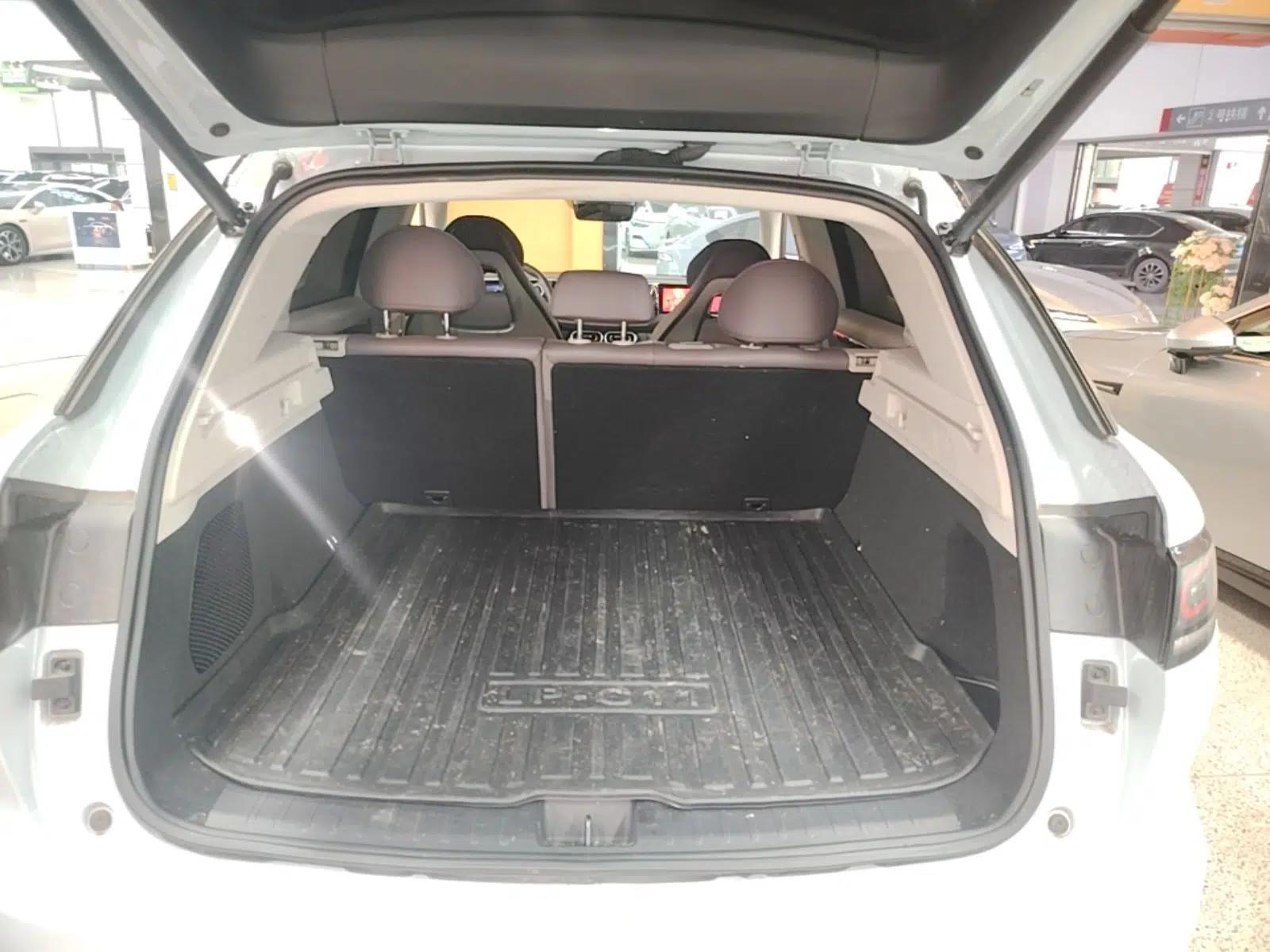 Leapmotor C11 2023 Range-Extended 300 Comfort Edition — миниатюра 22