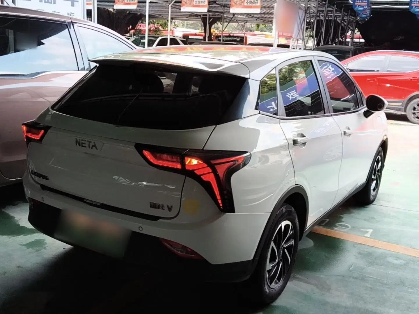 NETA V 2021 Long-Range Entertainment Edition Upgrade Model — миниатюра 6