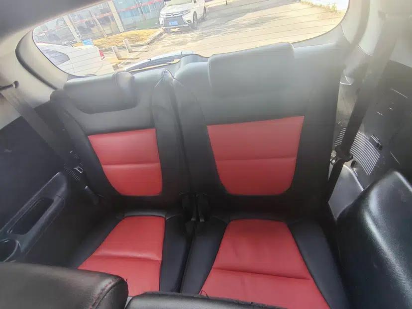 Kia Sorento 2013 2.4L 7-Seater Gasoline Comfort Version China IV Standard — миниатюра 21