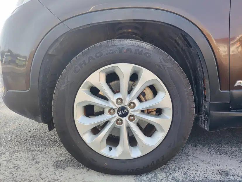 Kia Sorento 2013 2.4L 7-Seater Gasoline Comfort Version China IV Standard — миниатюра 7
