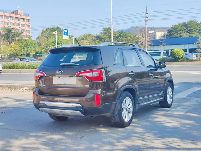 Kia Sorento 2013 2.4L 7-Seater Gasoline Comfort Version China IV Standard — миниатюра 9