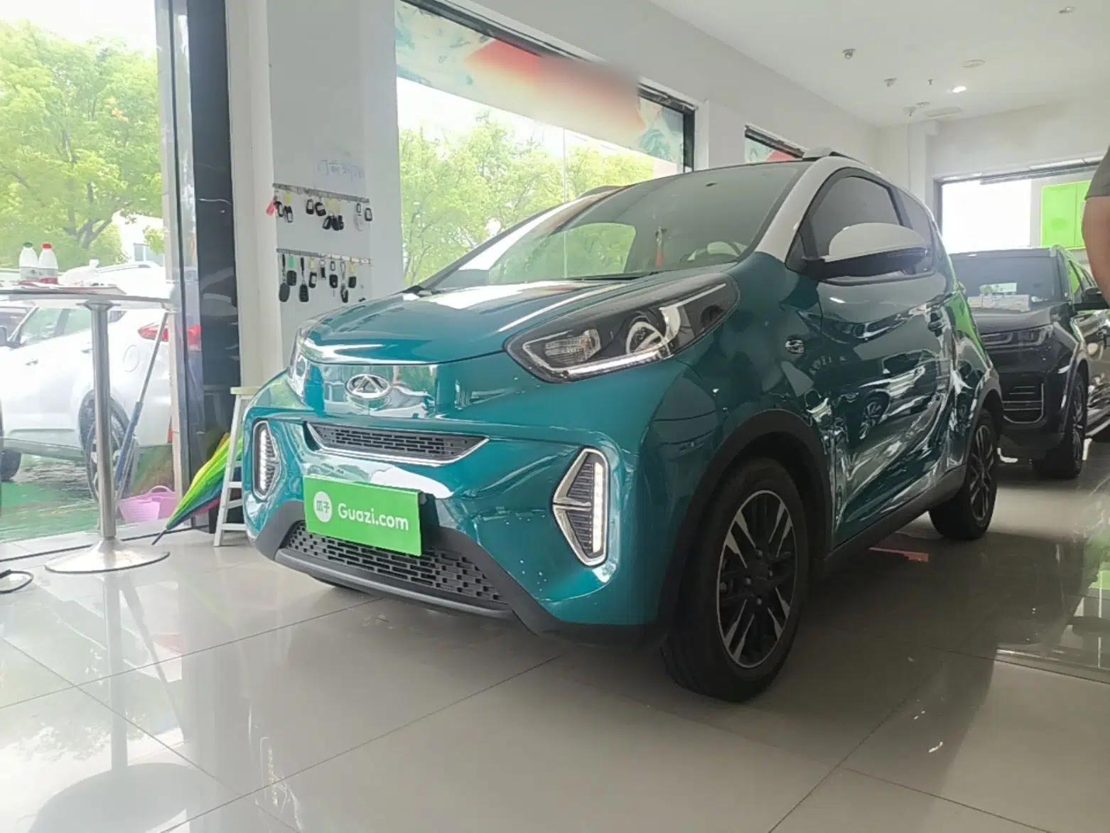 Chery QQ Little Ant 2022 Revised Version Sweet Pink Edition Half-Sugar Version Lithium Iron Phosphate 30.7 kWh 30 kW 301 km — миниатюра 1