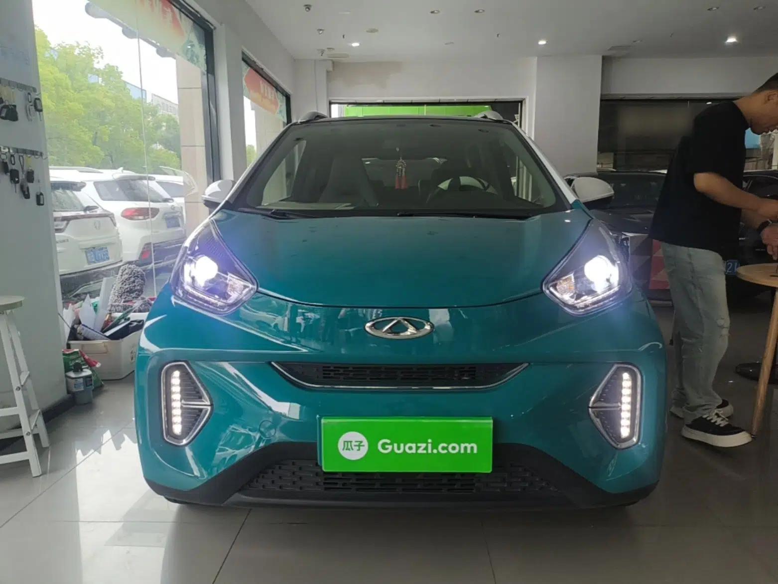 Chery QQ Little Ant 2022 Revised Version Sweet Pink Edition Half-Sugar Version Lithium Iron Phosphate 30.7 kWh 30 kW 301 km — миниатюра 2