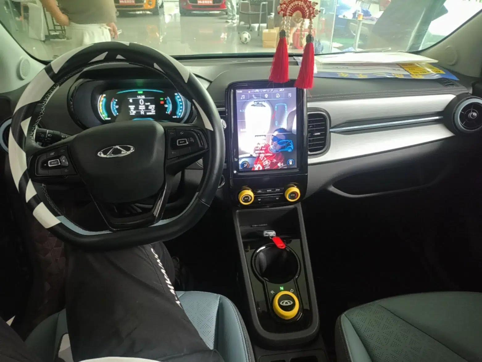 Chery QQ Little Ant 2022 Revised Version Sweet Pink Edition Half-Sugar Version Lithium Iron Phosphate 30.7 kWh 30 kW 301 km — миниатюра 17