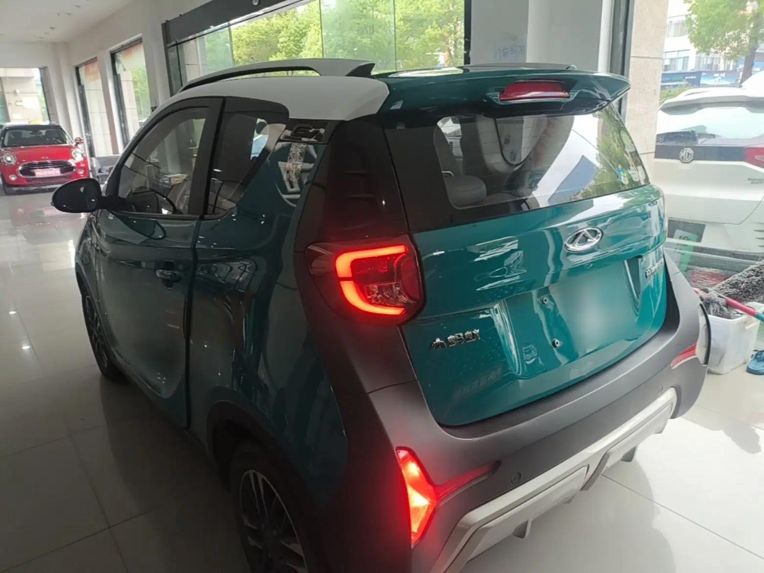 Chery QQ Little Ant 2022 Revised Version Sweet Pink Edition Half-Sugar Version Lithium Iron Phosphate 30.7 kWh 30 kW 301 km — миниатюра 4