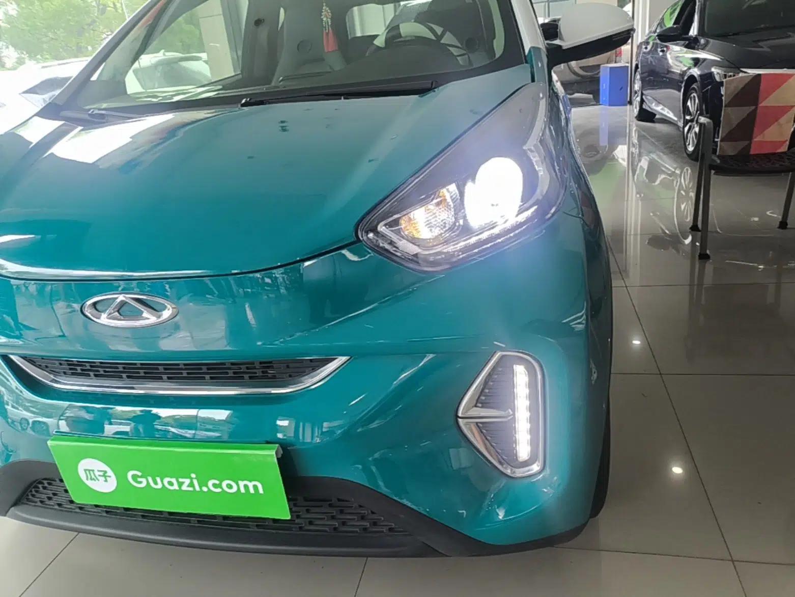 Chery QQ Little Ant 2022 Revised Version Sweet Pink Edition Half-Sugar Version Lithium Iron Phosphate 30.7 kWh 30 kW 301 km — миниатюра 8