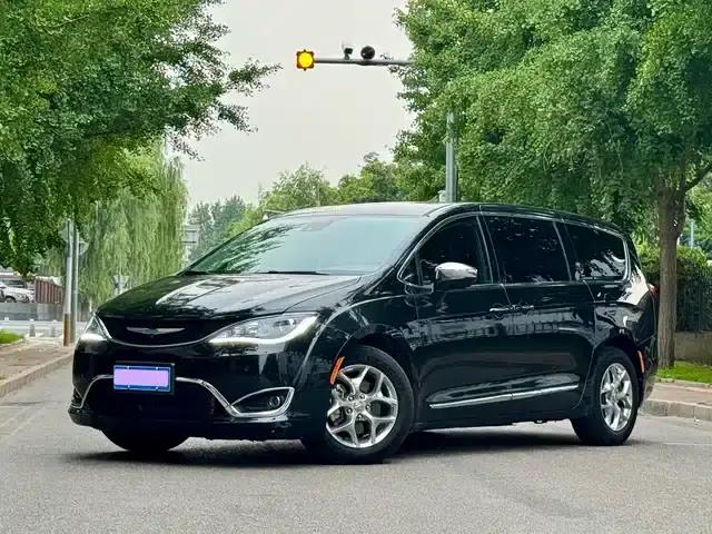 2017 Imported Grand Voyager 3.6L Premium Edition