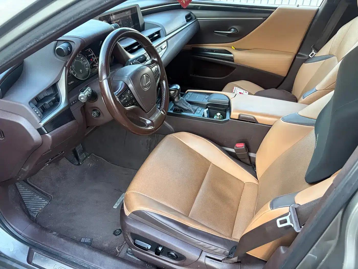 Lexus ES 2021 300h Premium Edition — миниатюра 4