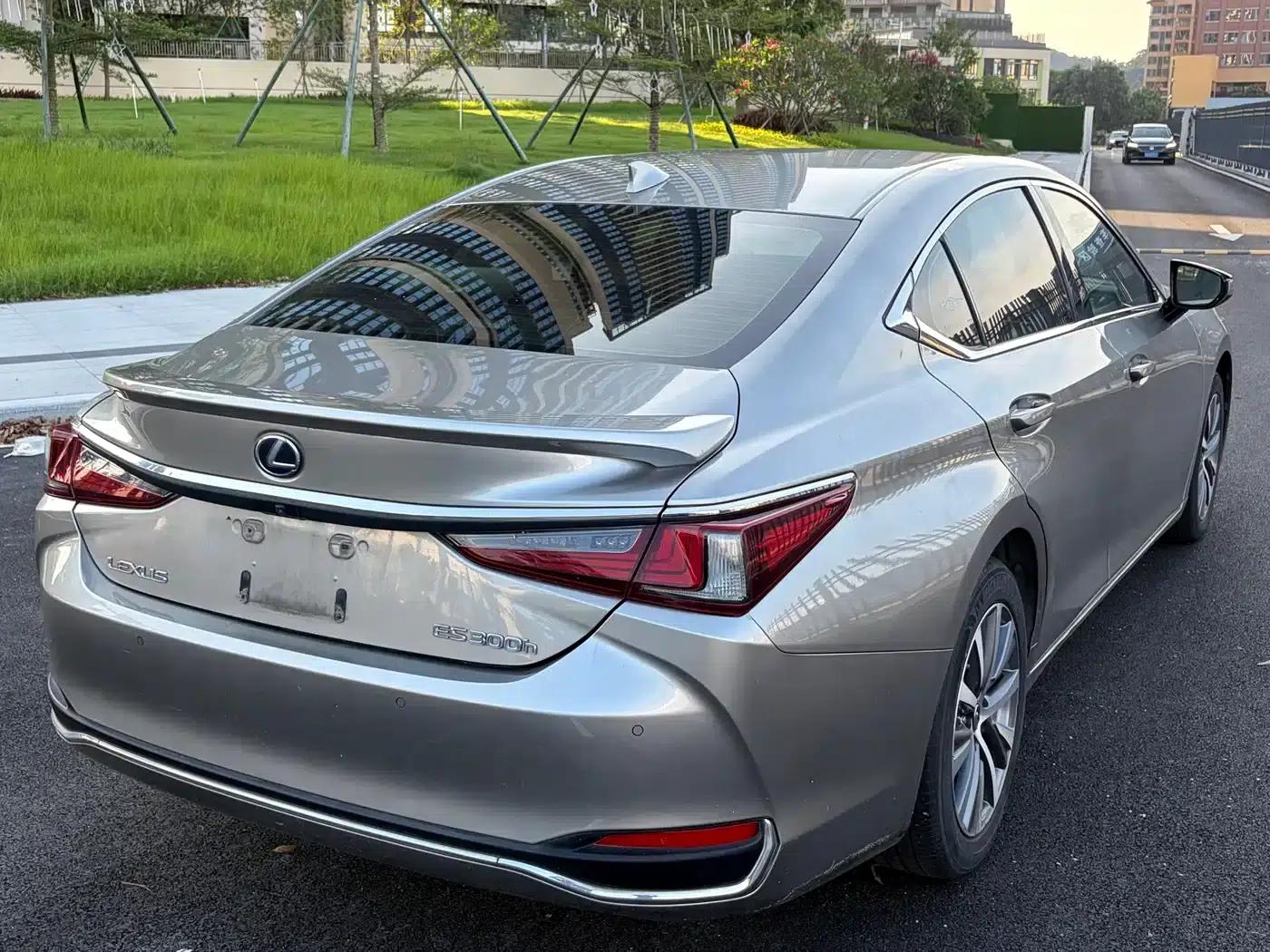 Lexus ES 2021 300h Premium Edition — миниатюра 7