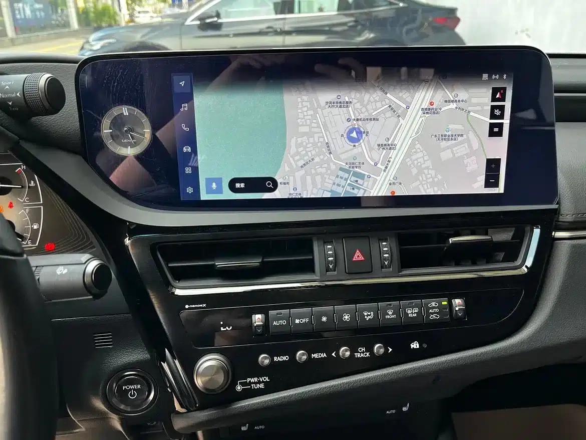 Lexus ES 2022 300h Premium Edition — миниатюра 21