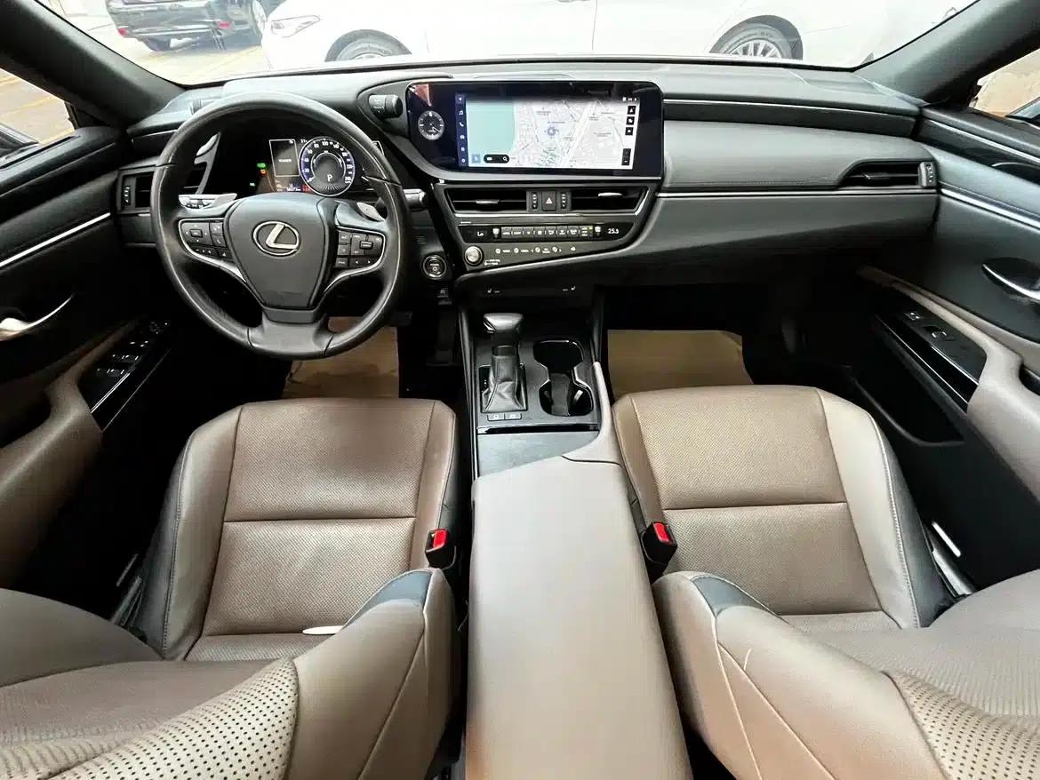 Lexus ES 2022 300h Premium Edition — миниатюра 28