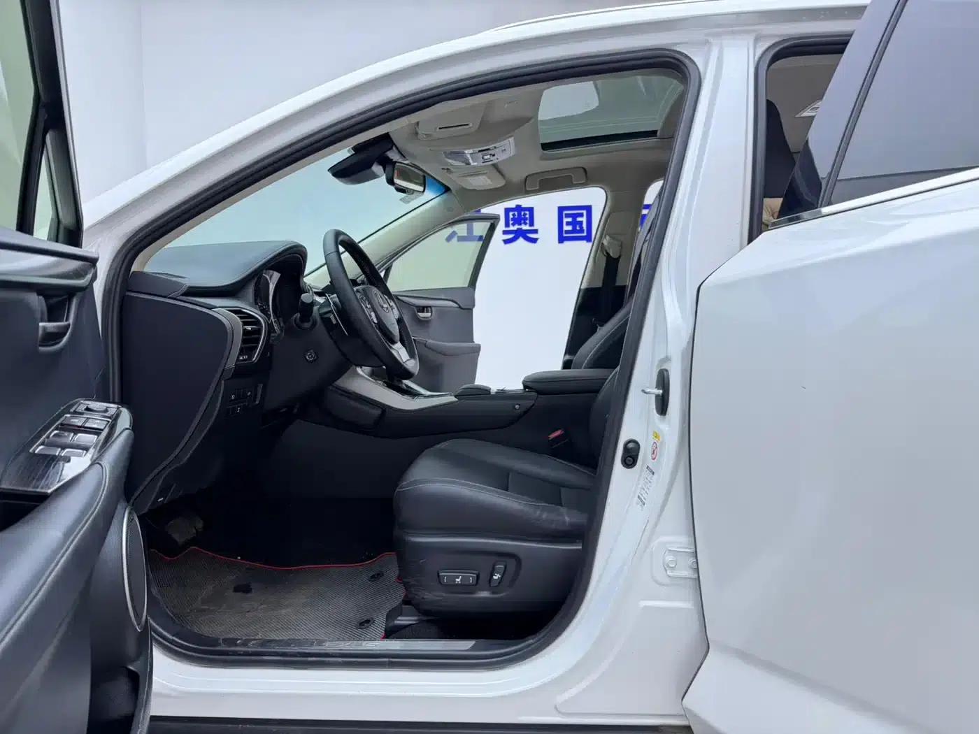 Lexus NX 2018 200 AWD Sport Edition (China V Emission Standard) — миниатюра 5
