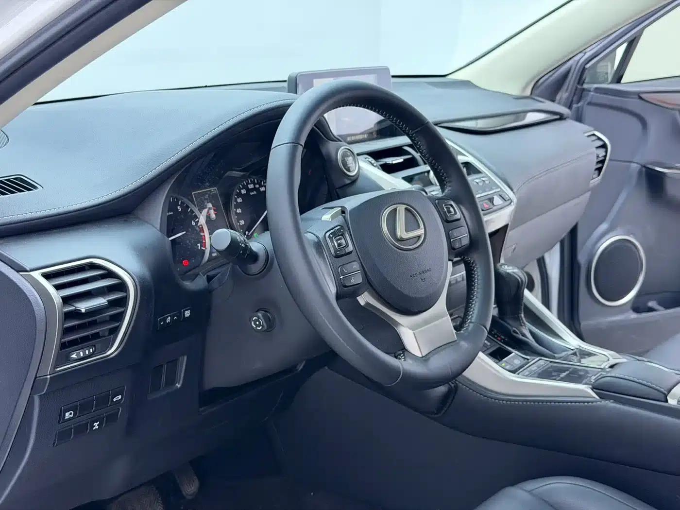 Lexus NX 2018 200 AWD Sport Edition (China V Emission Standard) — миниатюра 10