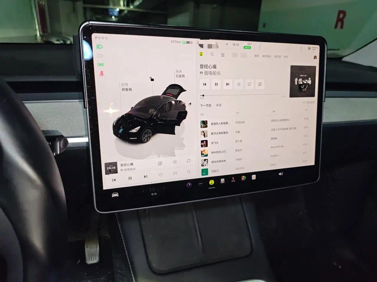 Tesla Model Y 2023 Rear-Wheel-Drive Version — миниатюра 13