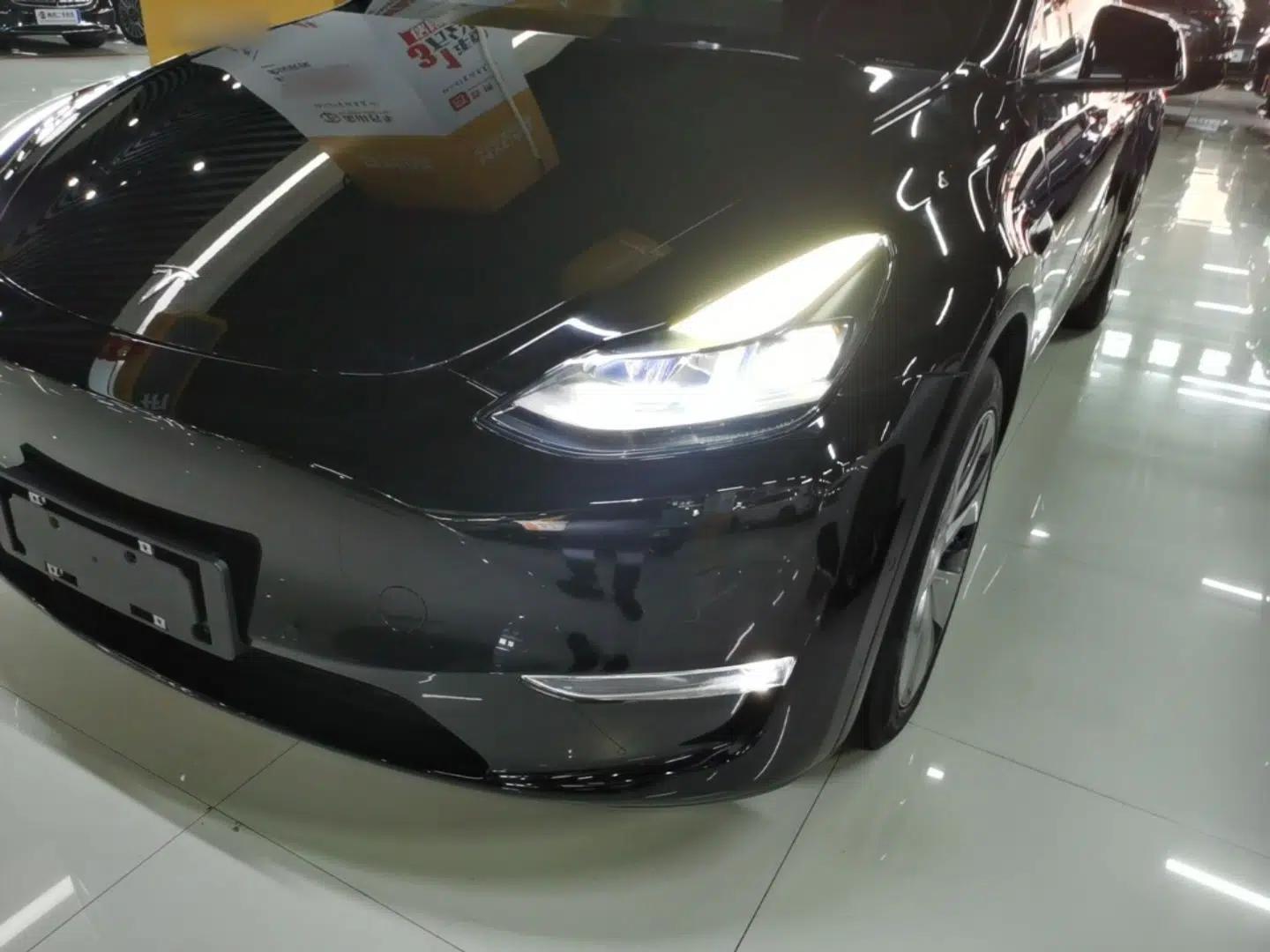 Tesla Model Y 2021 Long-Range All-Wheel-Drive Version 3D7 — миниатюра 8