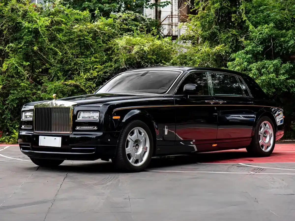 2013 Phantom 6.7L Extended Wheelbase (EWB) — миниатюра 1