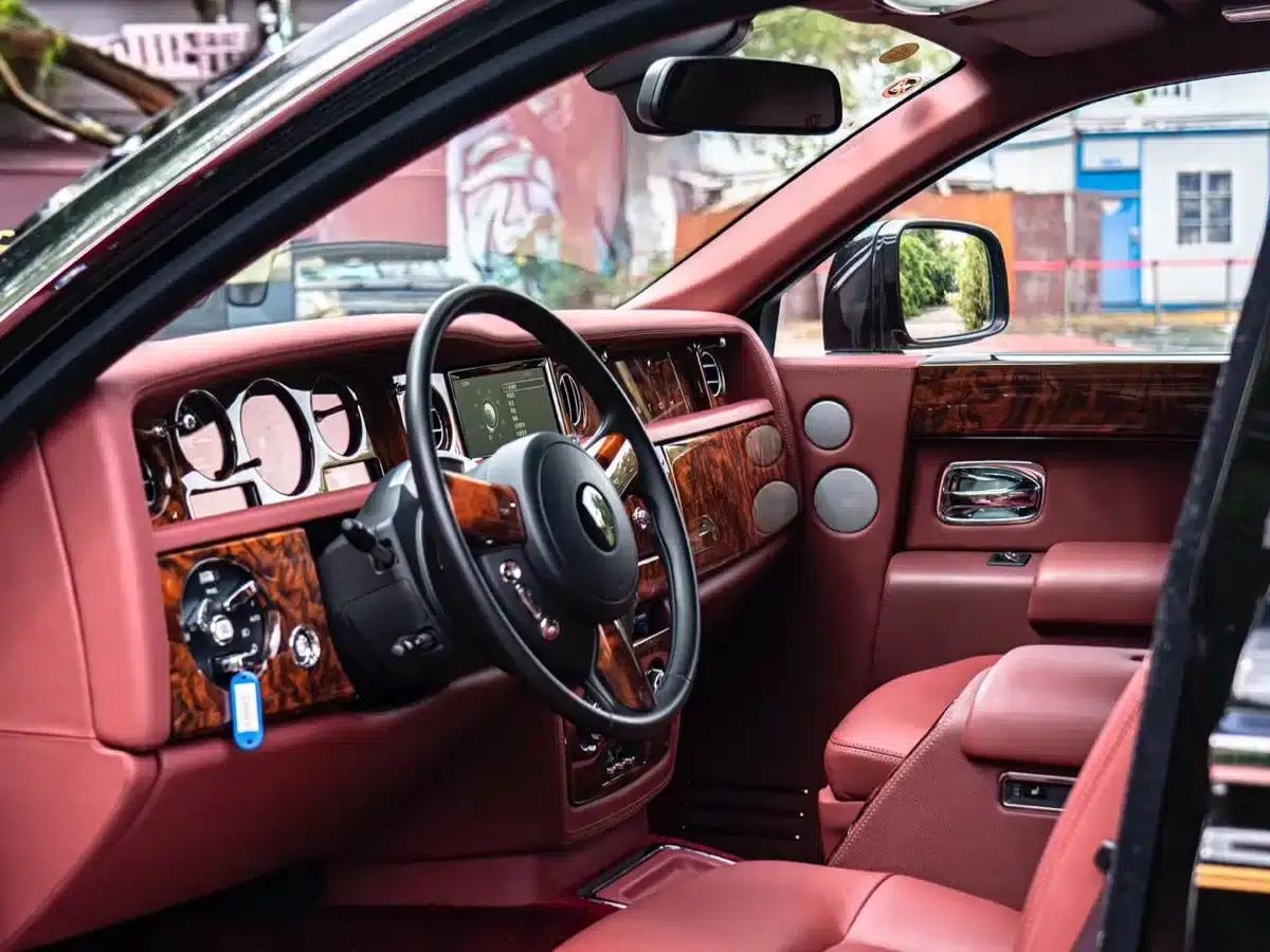 2013 Phantom 6.7L Extended Wheelbase (EWB) — миниатюра 10
