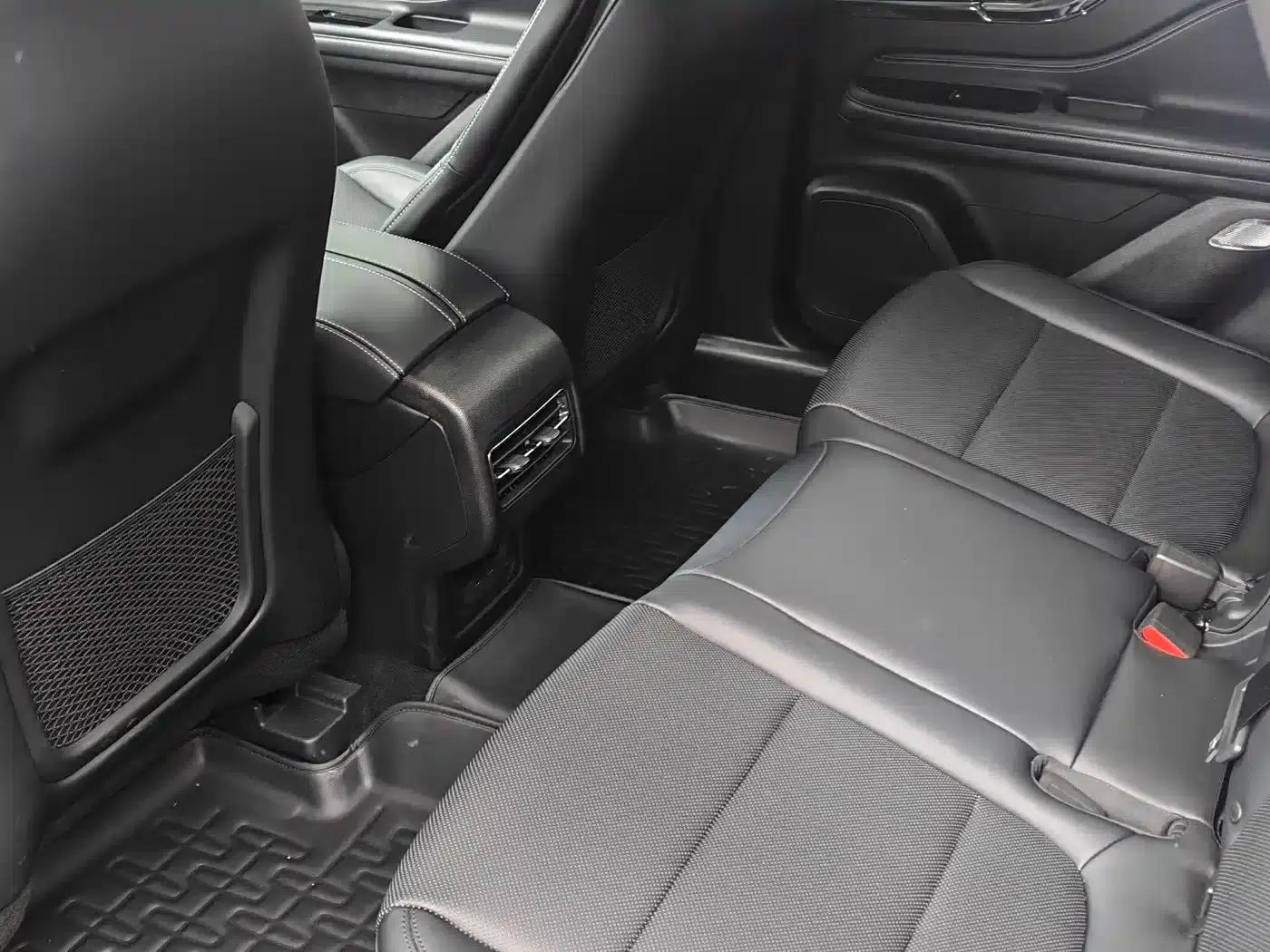 Adventurer 2024 2.0T 2WD Premium Edition — миниатюра 9